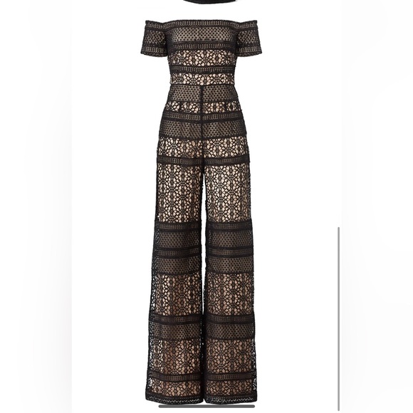Monique Lhuillier Bicolor Lace Jumpsuit
size 0• Very Good Condition MRSP $280 - Picture 5 of 5